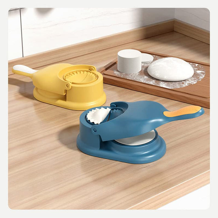"2-i-1 dumplingsmaskin manuell tortilla press, beige plast, ergonomiskt handtag för enkel dumplings- och tortillasformning."