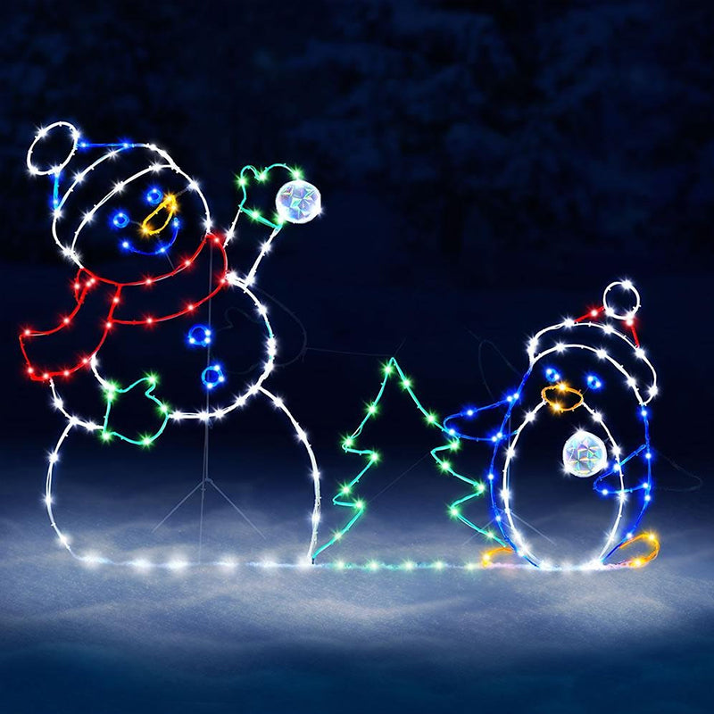 "Animerad snöbollsljus med snögubbe och pingvin, lysande med 195 LED, för festlig utomhus vinterdekoration."