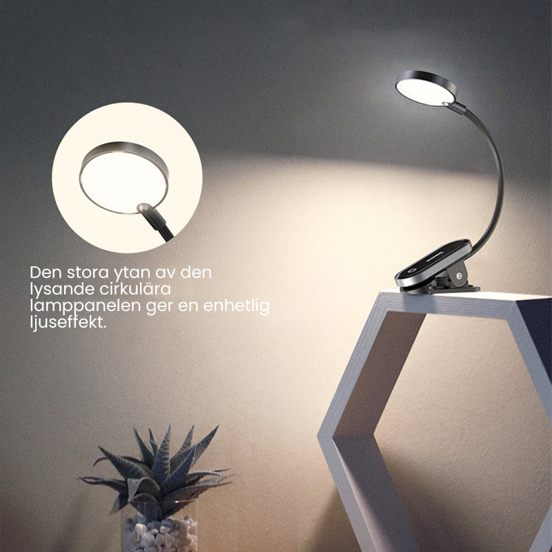 "Bärbar LED-bordslampa med klämma och pekfunktion, flexibel arm, vit design för nattläsning och arbetsyta belysning."