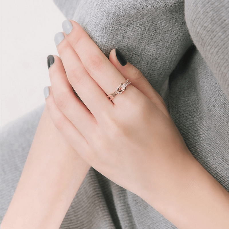 "Damer justerbar vänskaps knut ring i guld, gyllen rosa och silver. Tidlös design med elegant knutmotiv."