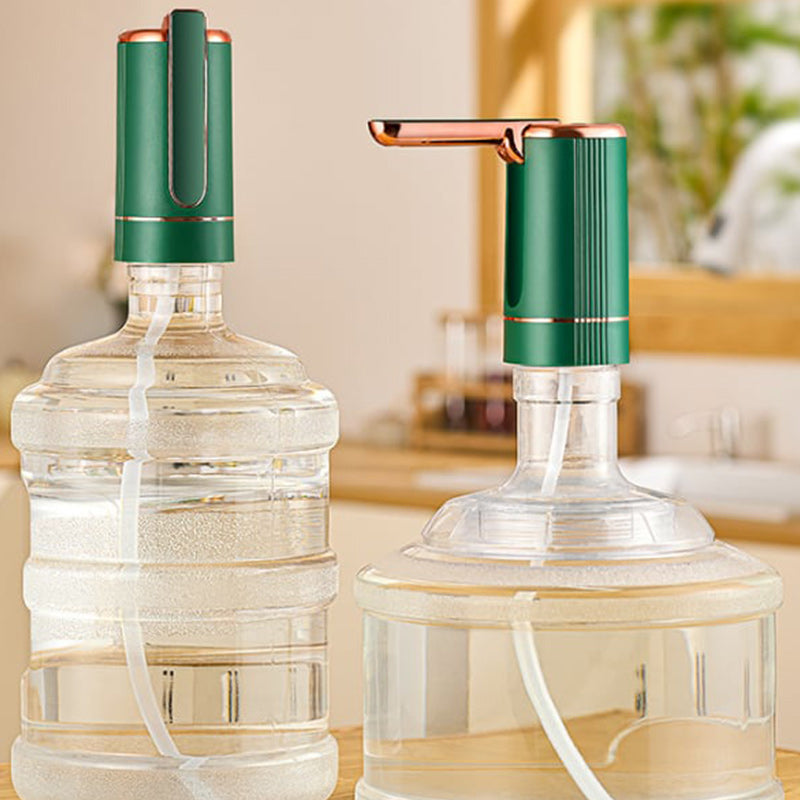 "Elegant automatisk vattendispenserpump i mörkgrön, svart, eller vit, kompakt design, enkel användning i modernt kök."