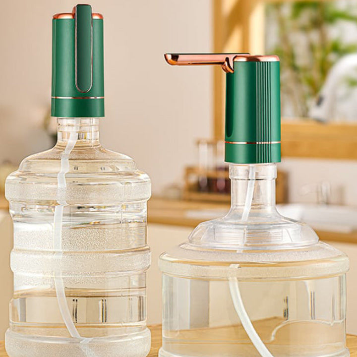 "Elegant automatisk vattendispenserpump i mörkgrön, svart, eller vit, kompakt design, enkel användning i modernt kök."