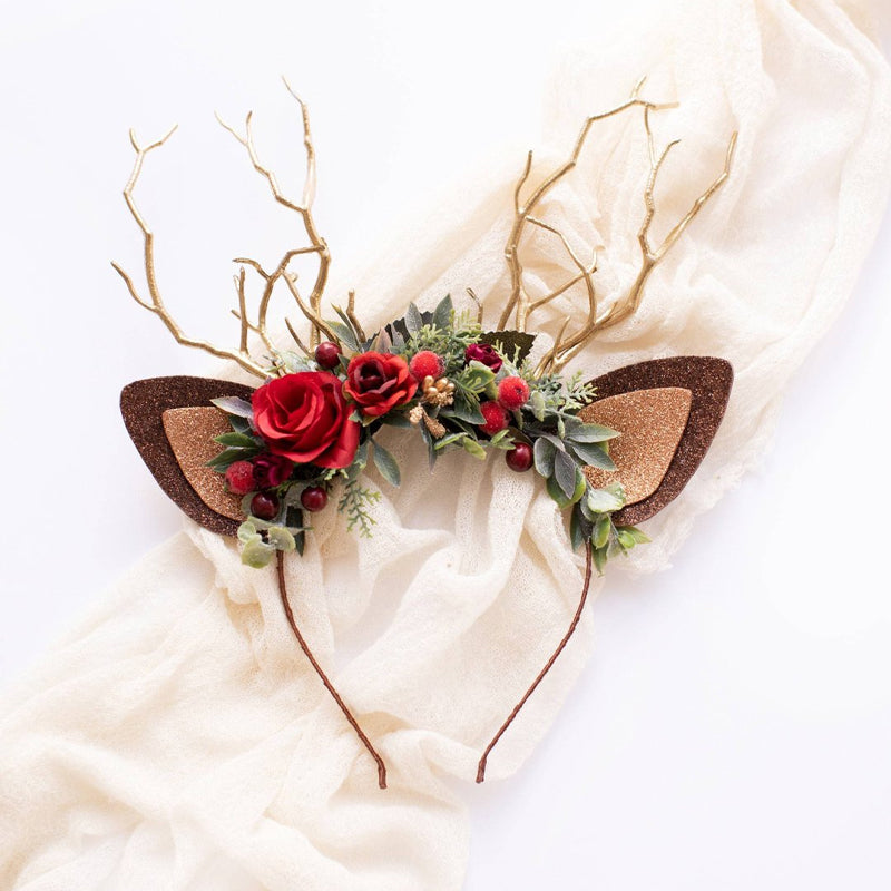 Elegant dam pannband med renhorn för jul, handgjort, naturinspirerat, idealiskt för festlig julklädsel och gåvor.