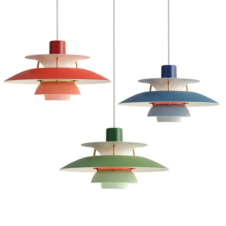 Elegant hänglampa, flygande-tallriksdesign.  Modern takbelysning, dimbar LED.
