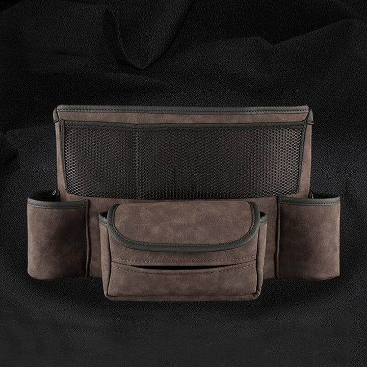 "Elegant läderbilförvaringsficka för säker körning, optimal för handväska och föremål, passar de flesta bilar."