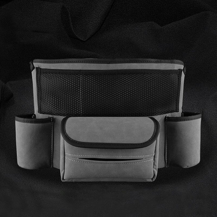 "Elegant läderbilförvaringsficka för säker körning, optimal för handväska och föremål, passar de flesta bilar."