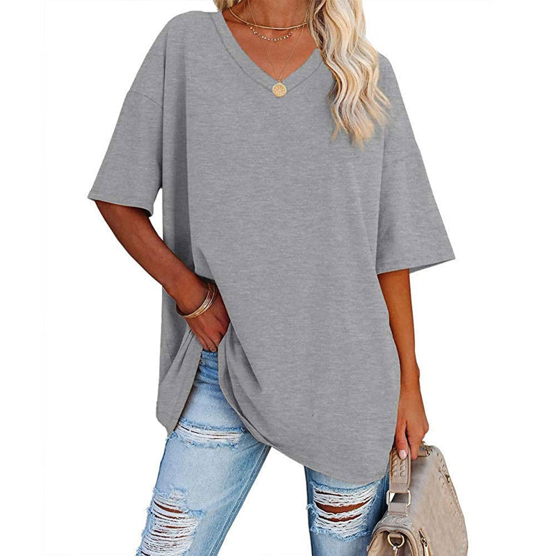 "Elegant V-ringad dam T-shirt för sommar, mjukt luftigt tyg, chic flödande design, perfekt för varma dagar."