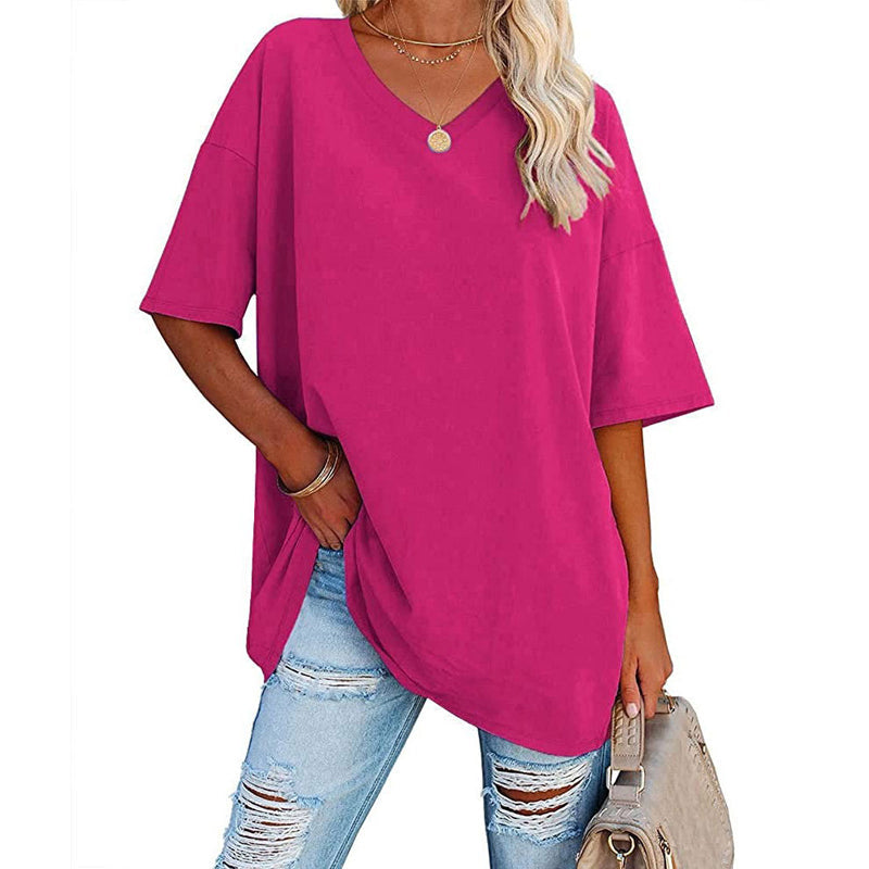 "Elegant V-ringad dam T-shirt för sommar, mjukt luftigt tyg, chic flödande design, perfekt för varma dagar."