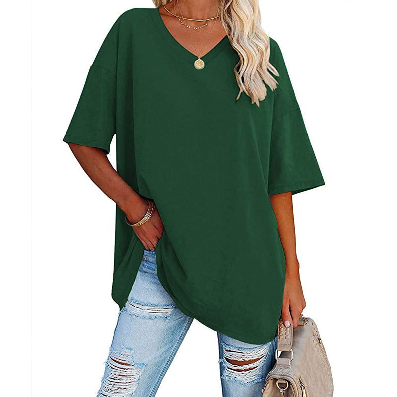 "Elegant V-ringad dam T-shirt för sommar, mjukt luftigt tyg, chic flödande design, perfekt för varma dagar."