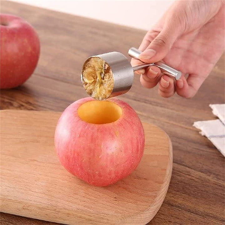 "Eleganta rostfria stål fruktkärnavskiljare med ergonomiskt handtag, perfekt för snabb och enkel fruktberedning i köket."