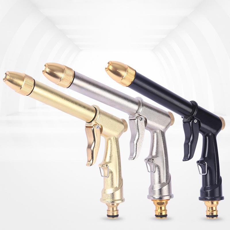 "Ergonomiskt, hållbart biltvättverktyg i metall med justerbart munstycke, perfekt för effektiv rengöring."