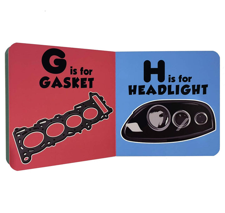 "Färgglad ABC-bok för barn med racingtema, illustrerad för att kombinera bilintresse med bokstavslärande."