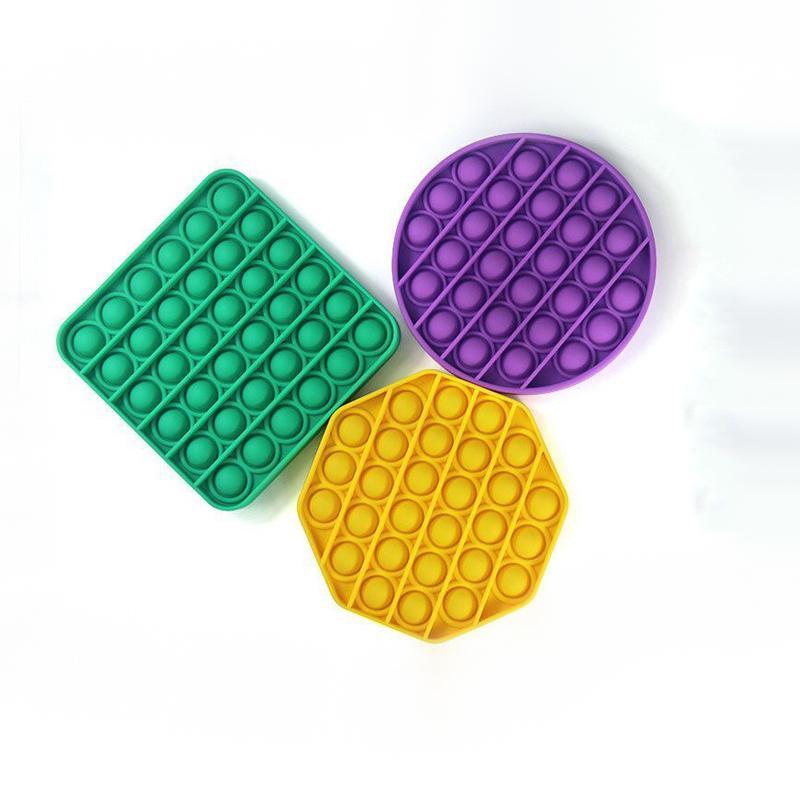 "Färgglad fyrkantig silikon leksak för barn, bubbelpoppande och kreativt stimulerande, utvecklar finmotoriska färdigheter."