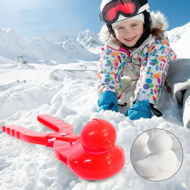 "Färgglad Snow Duck barnlekform i plast för snö och sand, ergonomisk design för enkel formning av ankor utomhus."