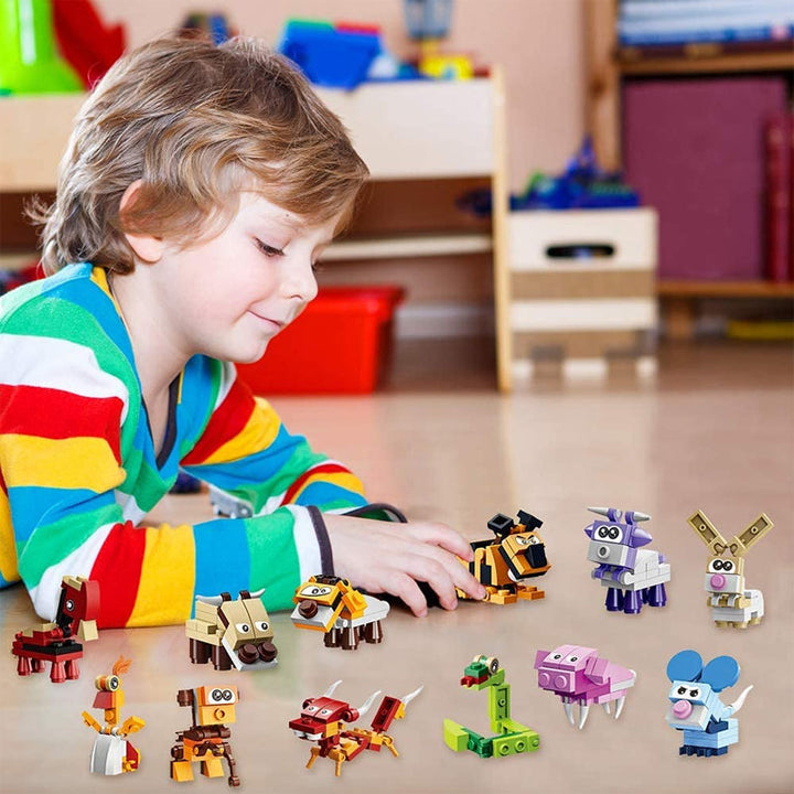 Färggranna påskägg fyllda med leksaker för barn, perfekta för påskjakt och festligheter. Säker och glädjefylld design.