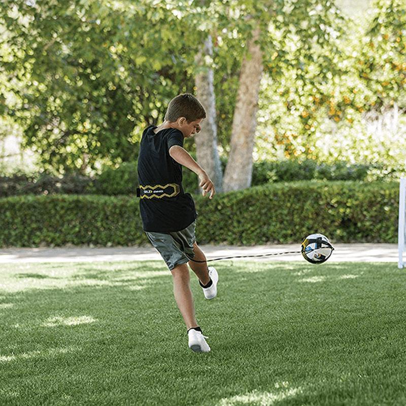 Fotbollsträningsband för solo träning, elastiskt upp till 12m, förbättrar bollkontroll och precision för alla spelarnivåer.