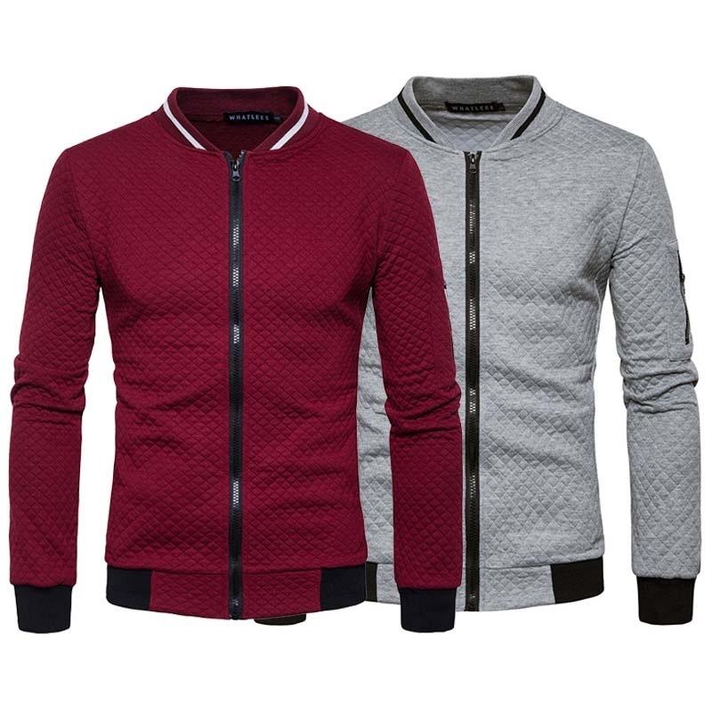 "Fritidsjacka för män med ståkrage, dragkedja och praktiska fickor i mjukt polyester, tidlös design i flera färger."