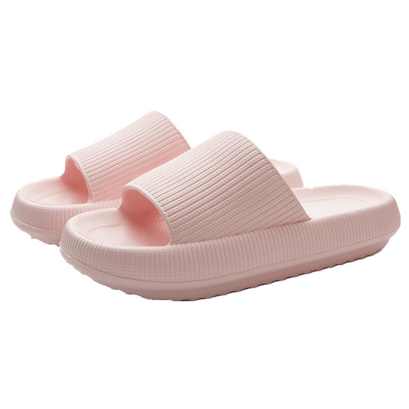 "Halkfria unisex tofflor med tjock botten i beige och blå nyanser, ergonomisk design för komfort och stil."
