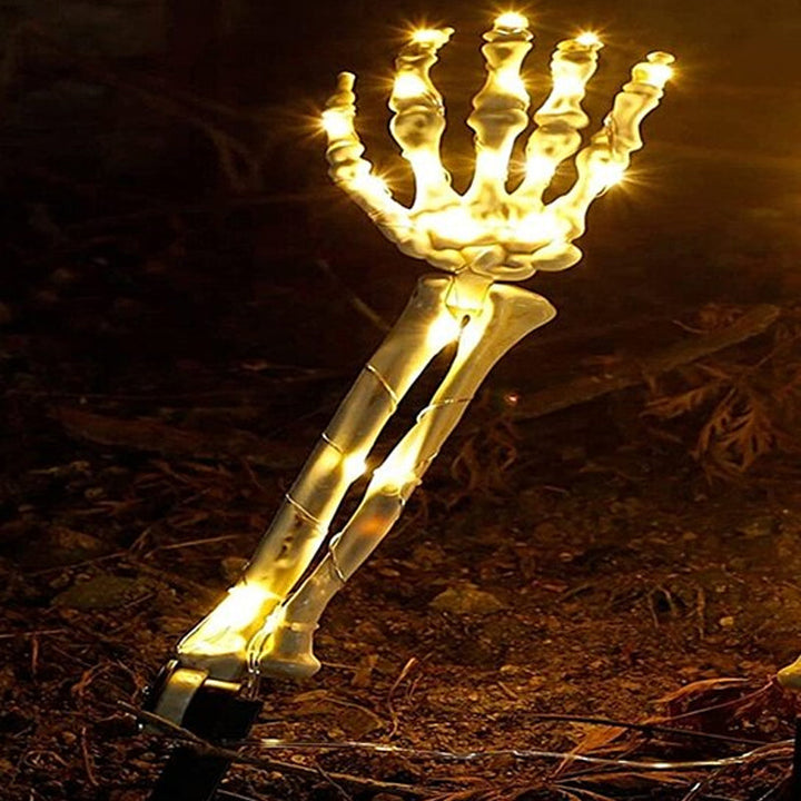 "Halloween Spökhandsljus för trädgården, solcellsdriven, ser ut som ett vitt spöke från marken. UV-beständig plast."