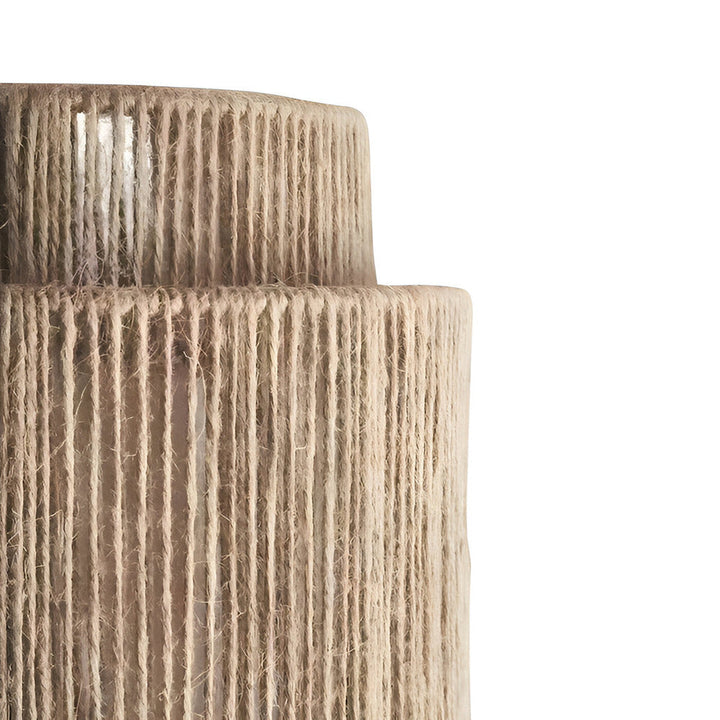 Hampavägglampa i boho-stil. Handgjord, rotting och hampa.  Mjukt, varmt ljus.
