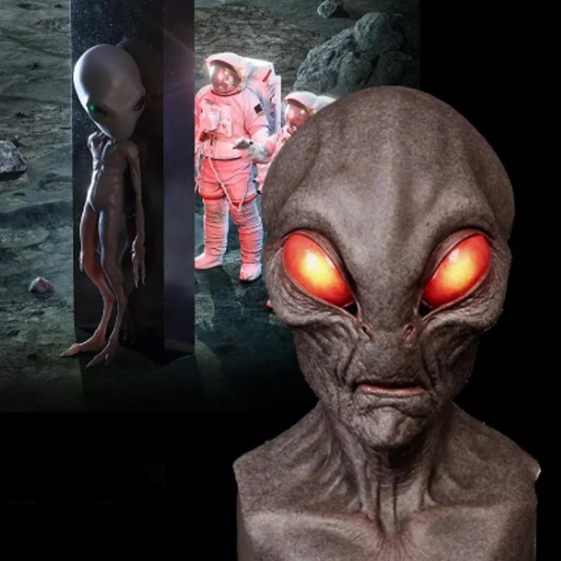 "Handmålat främmande ansiktsskydd för Halloween, detaljerat realistiskt utseende, skrämmande mask för kostymer."