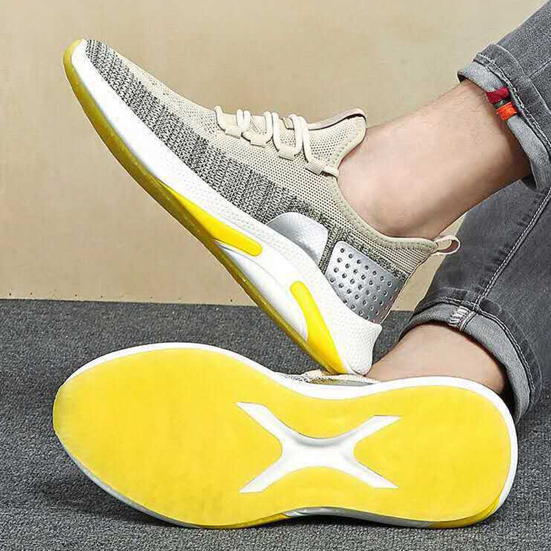 "Herr lättviktsneakers i färgglatt mönster, andningsbart meshtyg och minnesskum-innersula för komfort och stil."