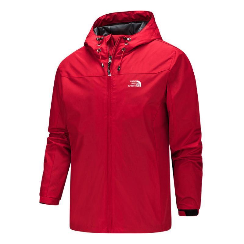 "Herr vattentät vinterjacka med avtagbar huva, svart färg, elegant passform, perfekt för kalla och regniga äventyr."