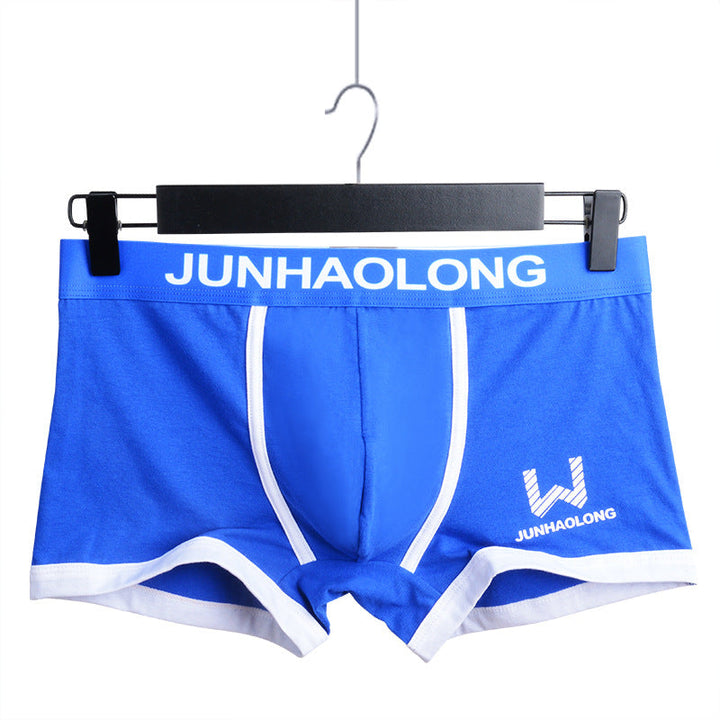 "Herrboxershorts i mittmidja, elastisk passform, mjuk bomullsblandning. Finns i färger: blå, vit, röd, svart, orange."