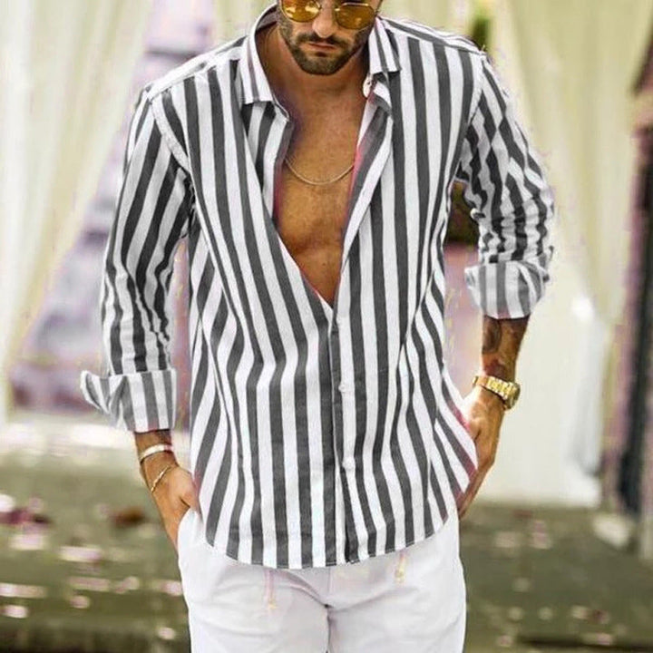 "Herrskjorta i bomullslinne, klassisk design, lång ärm, button-down-krage, perfekt för alla tillfällen, snygg och komfortabel