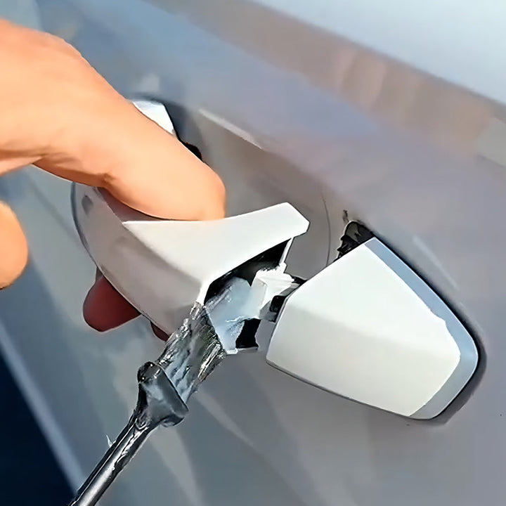 "Högpresterande litiumfett för bilar med grön färg i burk, förbättrar bilens prestanda och säkerställer jämn körning."