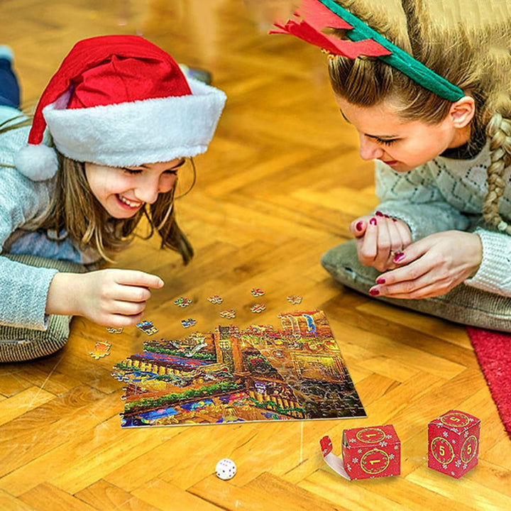 "Julpussel adventskalender med dagliga pusselbitar, bild av färgglada 1008-bitars pusselbitar mot röd bakgrund."