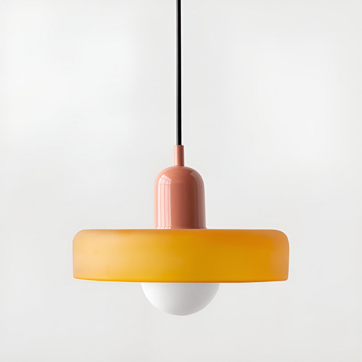 Justerbar glaslampa, taklampa, elegant design. Mjukt ljus, modern inredning.