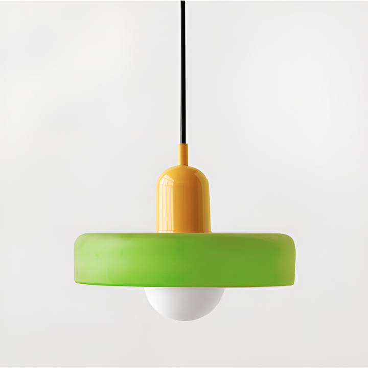 Justerbar glaslampa, taklampa, elegant design. Mjukt ljus, modern inredning.