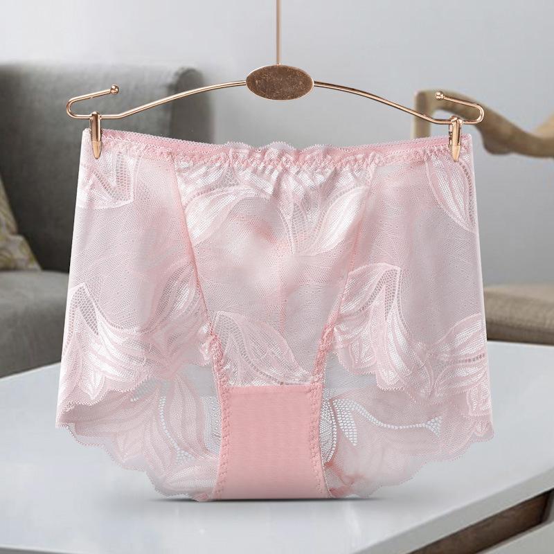 "Kvinnor broderi spets trosor med unik reporös design i rosa, svart och vinröd för elegant och sexig stil."