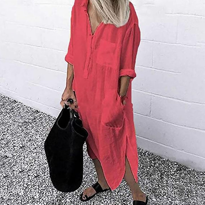 "Långärmad elegant slitskjortklänning för dam i olika färger, med knappar och sidoslit för chic sommarstil."