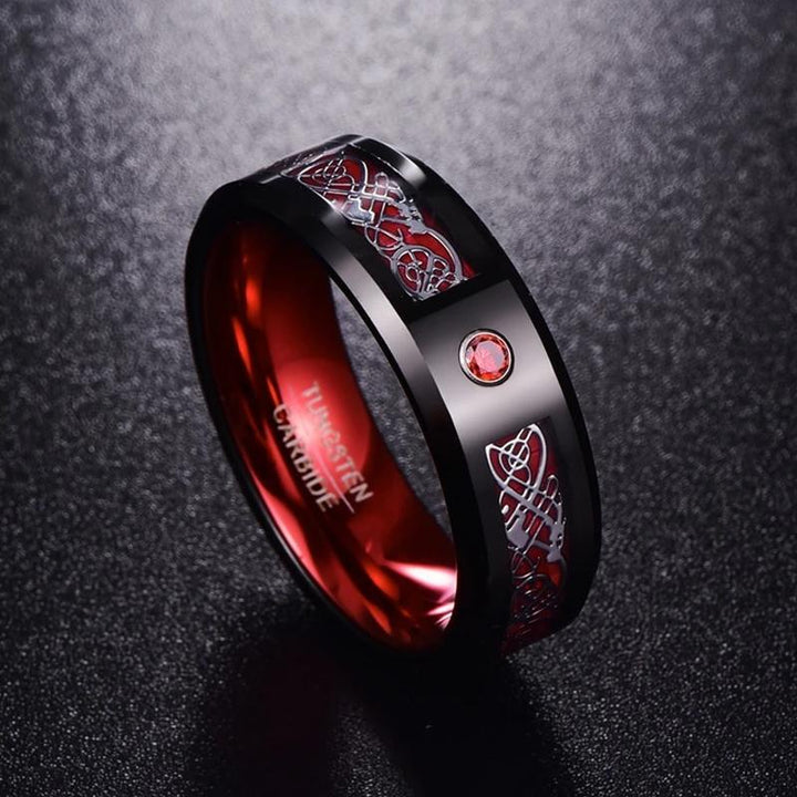 "Mäns färgglada tungstencarbide drakring, elegant design, i grön nyans. Högkvalitativt smycke för stilmedvetna män."