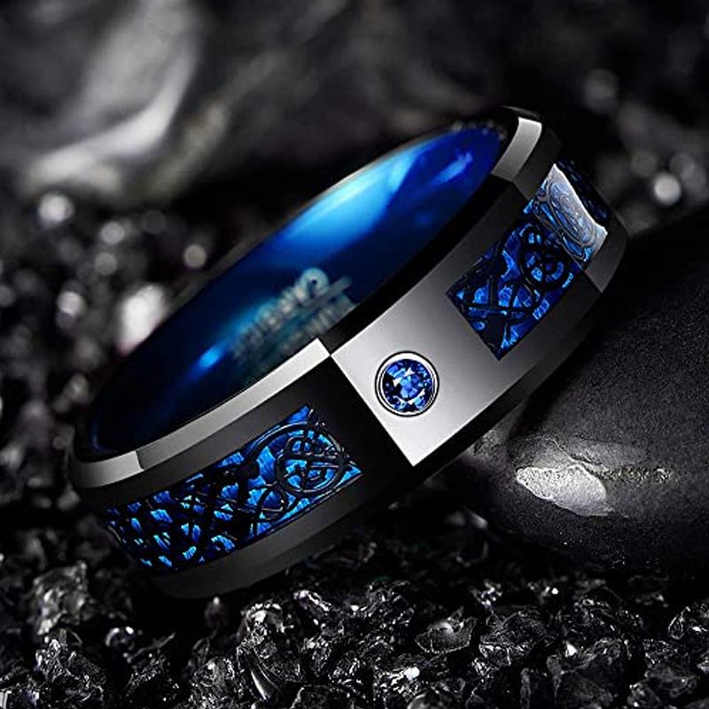 "Mäns färgglada tungstencarbide drakring, elegant design, i grön nyans. Högkvalitativt smycke för stilmedvetna män."