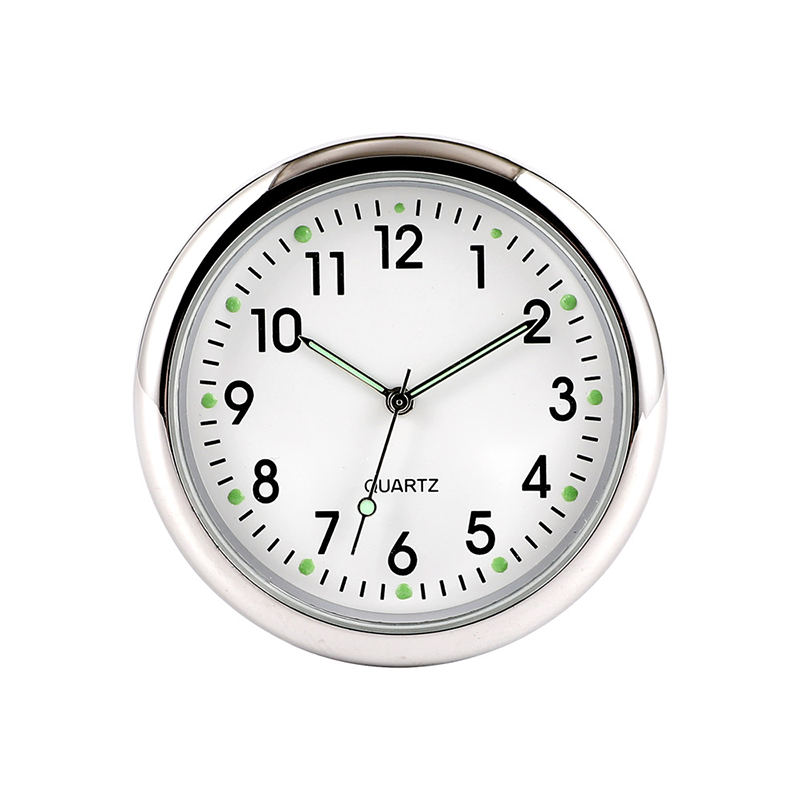 "Mini bilklocka med lysande digital display, rund metall, svart och vit färg, perfekt för stil och funktion i bilen."