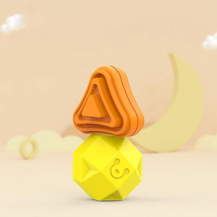 Multifärgad pedagogisk barnleksak med sensoriska funktioner, runda hörn och elastiska rep för småbarns utveckling.