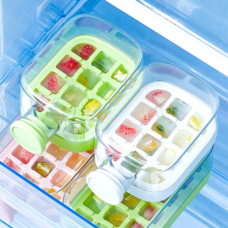 "Multifunktionell isflaska med sugrör, hållbar design, läcksäker, i rosa, grön och vit, kapacitet 500 och 800 ml."