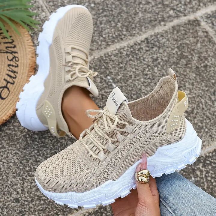 "Ortopediska sneakers för kvinnor, grå och eleganta, med stötdämpande gelinsulor och halkfria sulor, för optimal komfort."