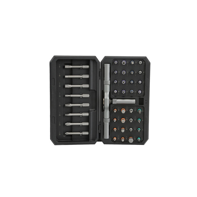 "Sats med 24 magnetiska skruvmejselhuvuden, snabbt växlande handtag, robust aluminium, perfekt för DIY-projekt."