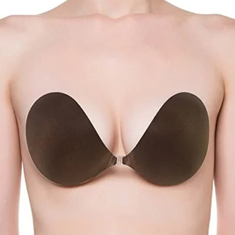 "Självhäftande osynlig BH med naturlig lyft, perfekt för djupt urringade klänningar och eleganta tillfällen."
