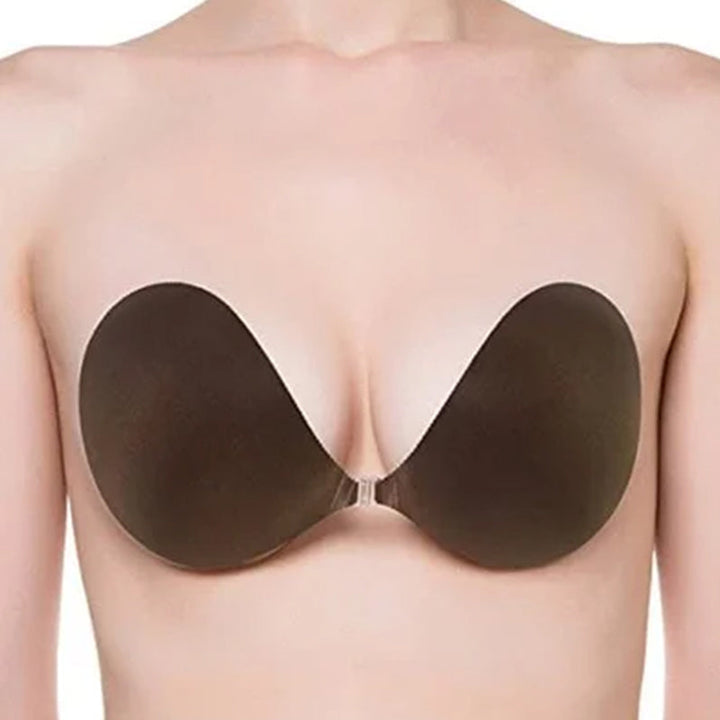 "Självhäftande osynlig BH med naturlig lyft, perfekt för djupt urringade klänningar och eleganta tillfällen."