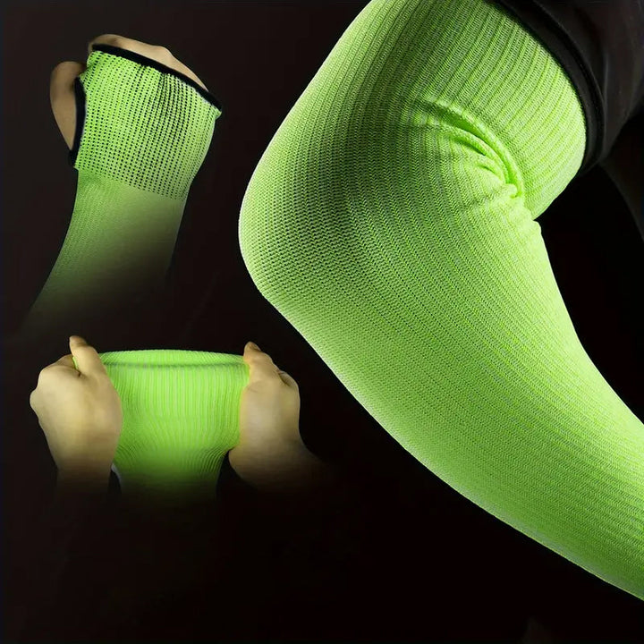 "Skyddsärmar med tumbahål, gula och orange i färg, anpassade för industriellt och dagligt bruk. Säkerhet för armar."