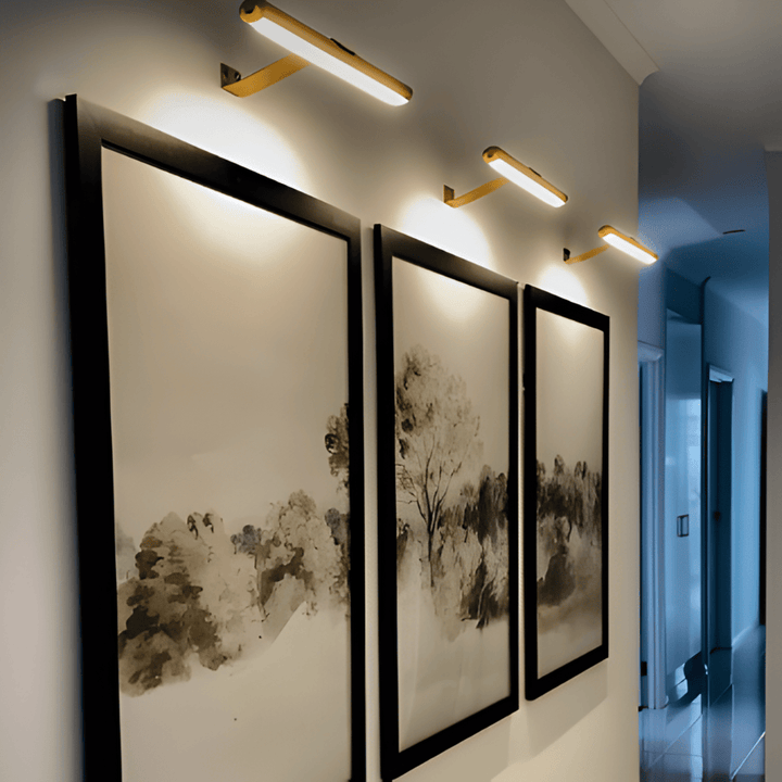 Sladdlös LED-vägglampa, modern & roterbar design.  Mjukt, behagligt ljus. Enkel installation.