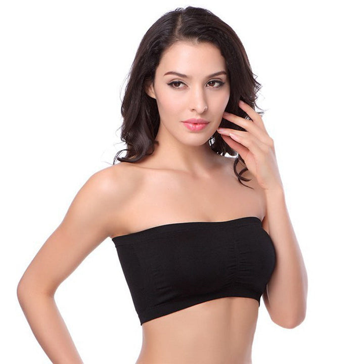 "Sömlös bandeau BH för damer, beige nylon och bomullsblandning, avtagbart skumfoder, breda sidovingar för komfort och stöd."