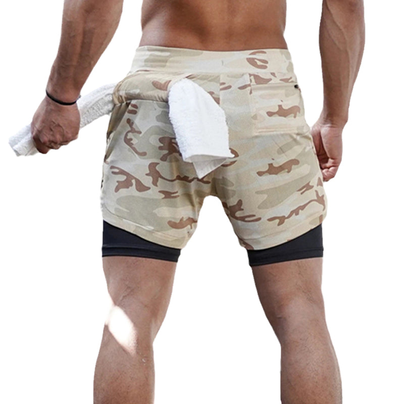 "Sportiga herrshorts 2-i-1 i kamouflage med fickor, polyester-bomullstyg, gröna nyanser, perfekt för träning och fritid."