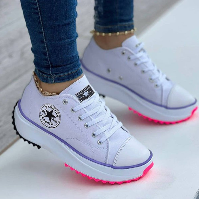 "Stilrena dammode canvas sneakers med memory foam, vita med elastiskt band och mjuka innersulor för överlägsen komfort."