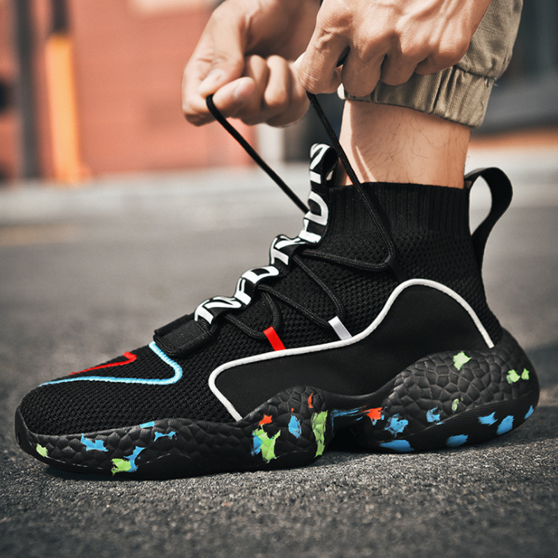 "Stilrena herrsneakers med snörning, 3D-vävd ovansida i flera färger, tjock mellansula för komfort och stil."